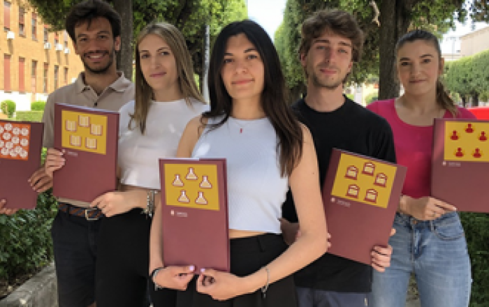 Fai crescere le giovani ricercatrici e i giovani ricercatori con il 5Xmille